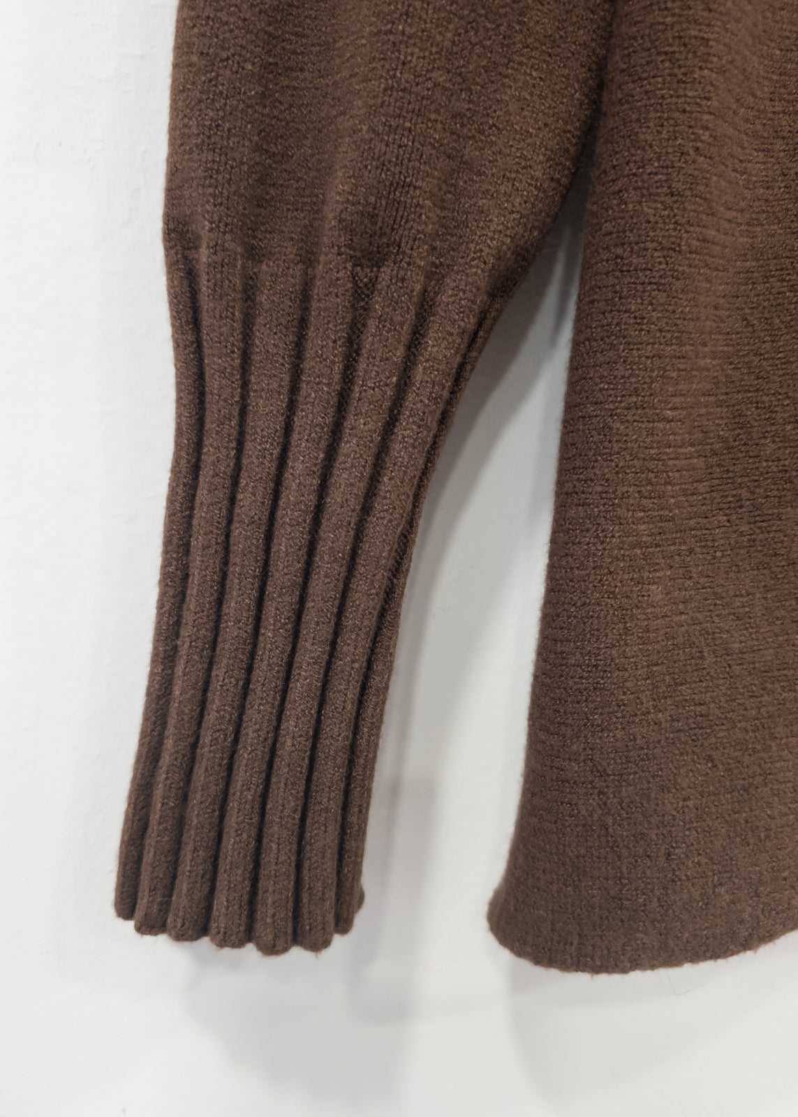 Elecor brown sweater