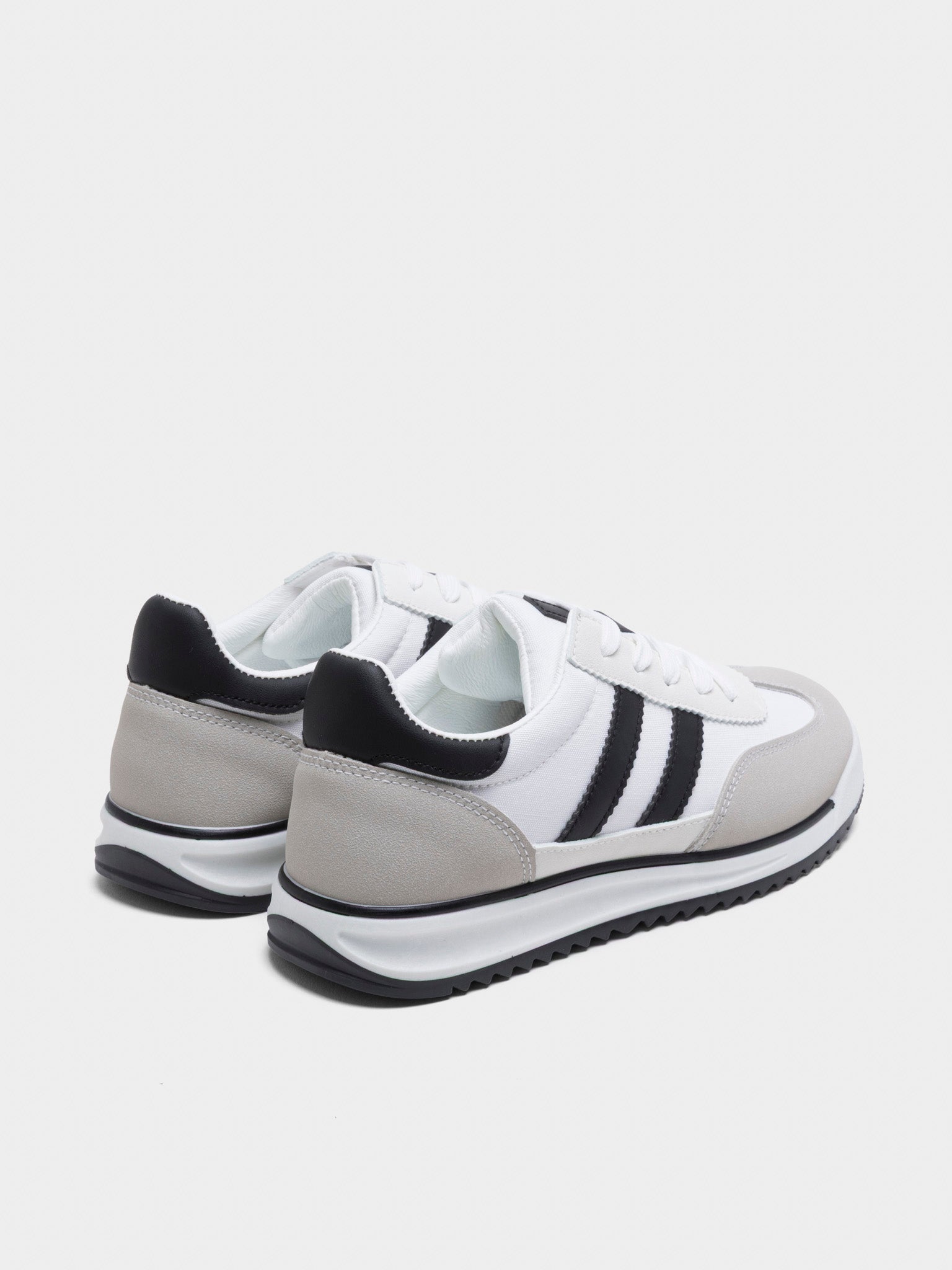 Retro chic urban sneakers