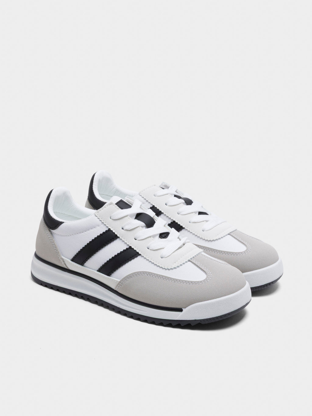 Retro chic urban sneakers