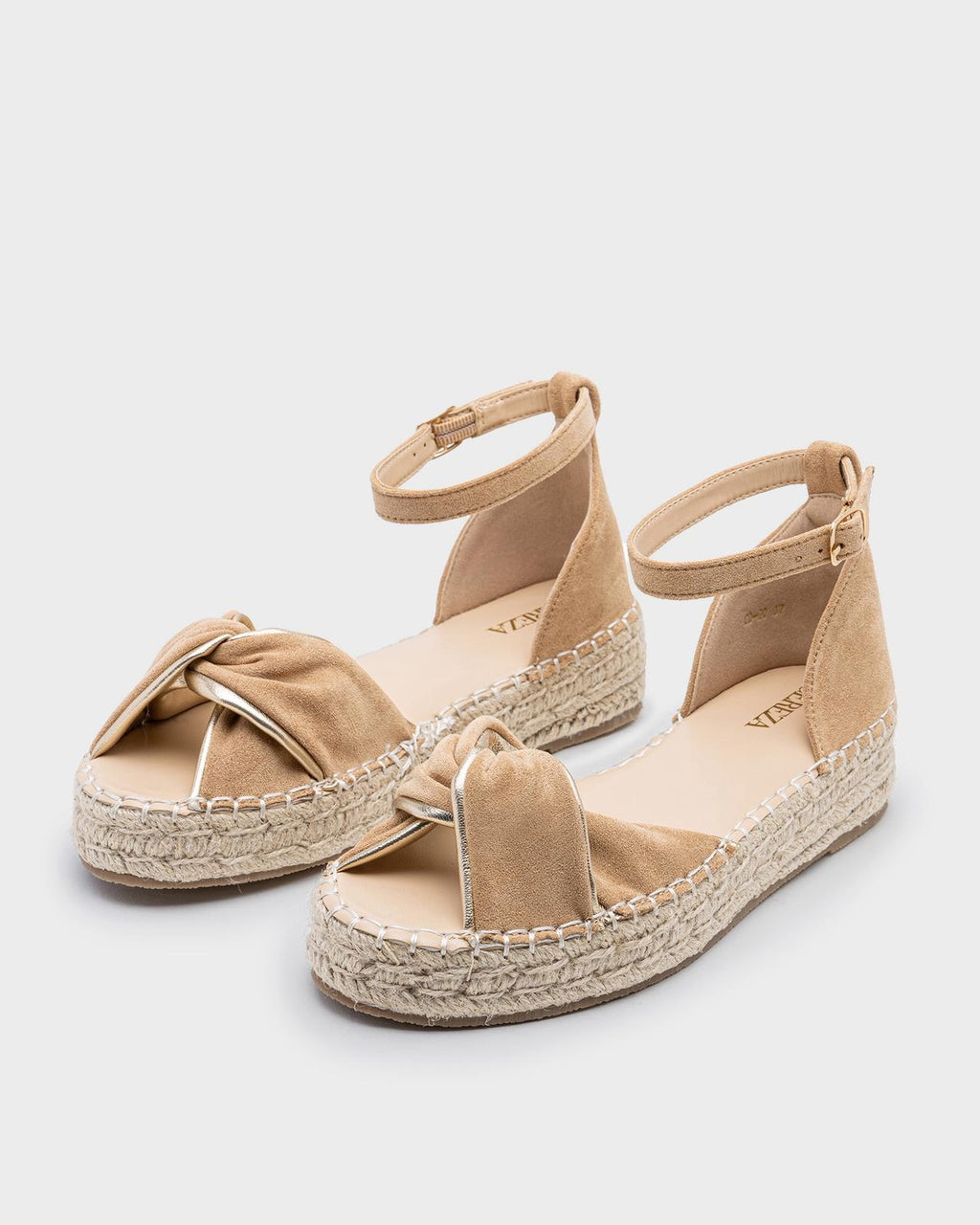 Vernazza organic gold sandal