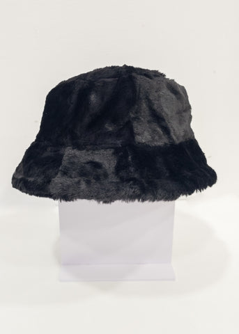 Black velvet hat Muss
