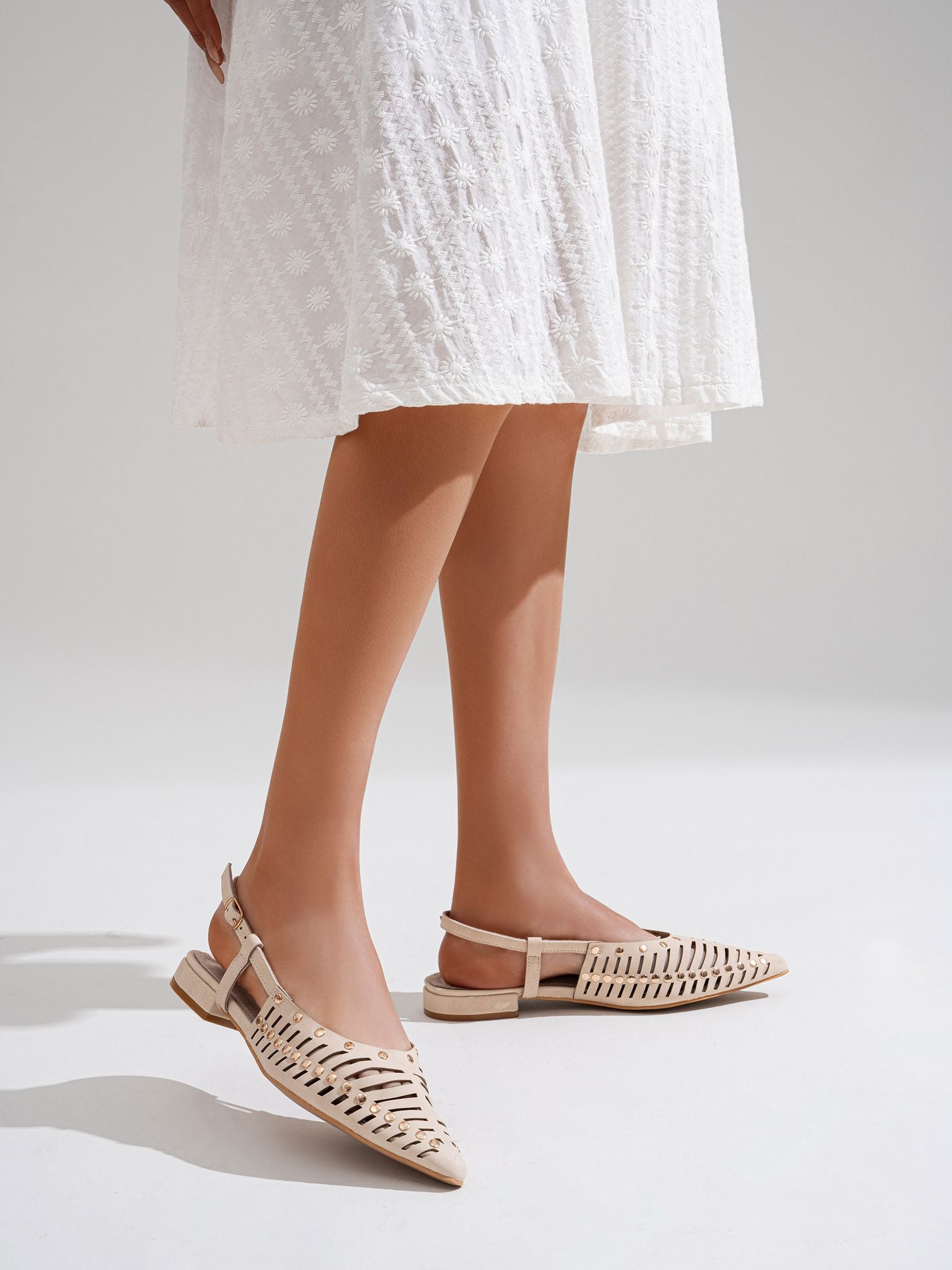 Beige Venice sandals